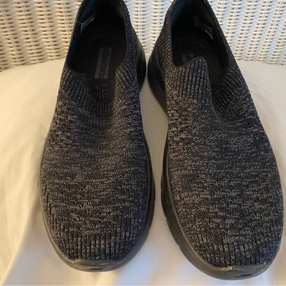 Easy Spirit Black Knit Slip-On Sneakers with Textured Upper